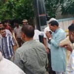 भतीजा और उसके दोस्त कर रहे रंगदारी, पूर्व राज्यमंत्री जोड़ रहे हाथ, मांग रहे माफी