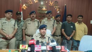 यात्री बस से चोरी हुए 10 लाख के जेवर 12 घंटे में पुलिस ने किए बरामद, आरोपी दबोचा