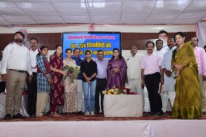 शिवपुरी जिले के 2,956 छात्र-छात्राओं को मिली लैपटॉप की राशि