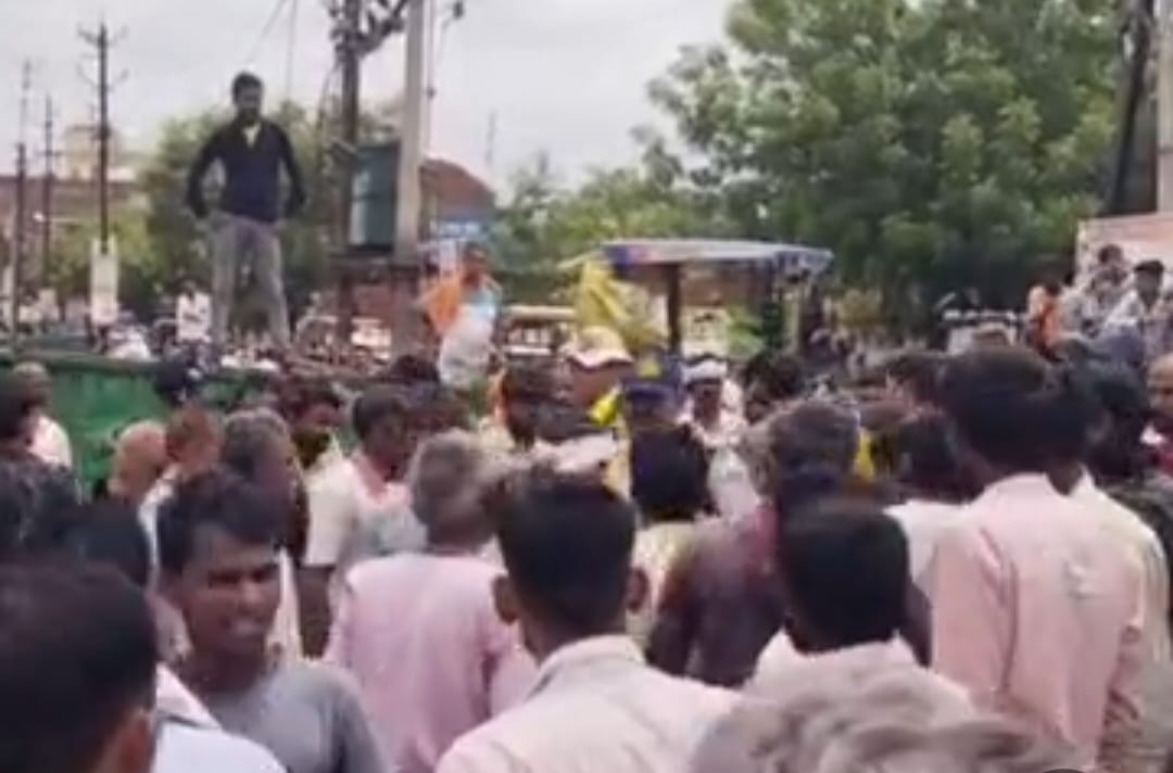 जिले में बारिश थमी लेकिन लाशों के मिलने का क्रम जारी रहा
