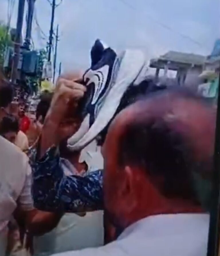 शिवपुरी में गरमाई जूता राजनीति, पोहरी विधायक ने सत्ताधारी नेताओं पर लगाया आरोप