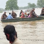 रेत के अवैध उत्खनन ने बदली सिंध की दिशा, एक दर्जन गांव में घुसा पानी, मदद को आई सेना