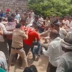 खाद का संकट: पहले मौसम ने मारा, और अब आपस में कर रहे मारपीट