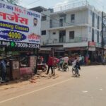 सरकार जोर दे रही स्वरोजगार पर, इधर मंत्री छीन रहे रोजगार, सड़क से दूर लगीं गुमटियां हटवाई