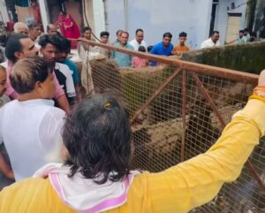 केंद्रीय मंत्री से पहले प्रभारी मंत्री का शिवपुरी में पायलेटिंग दौरा, जनता को दीं आश्वासन टेबलेट