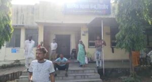 दो बड़ी घटनाएं: अमोला में स्कूली बच्चों से भरा ऑटो पलटा, शिवपुरी शहर में कर्मचारी की मौत