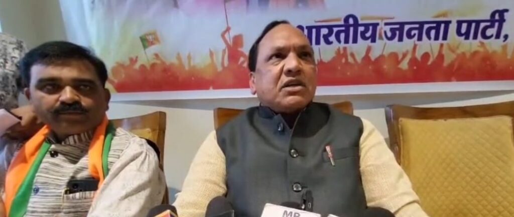 अविश्वास प्रस्ताव का आवेदन वापस लेने तक जिन पार्षदों को दिए आश्वासन, अब बदले सुर, किया स्वतंत्र