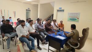 अब शहर में नहीं घूमेंगी रेत-गिट्टी से भरी ट्रेक्टर ट्रॉली, ट्रैफिक प्रभारी ने ली फड़ वालो की बैठक