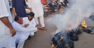 पार्षदों के साथ जनता ने पुतला फूंक दिया, कांग्रेस प्रदेश अध्यक्ष कह गए सिंधिया का संरक्षण, अब क्या शेष रह गया?