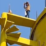 पानी की टंकी पर चढ़ने का सिलसिला जारी, आज तो पेट्रोल साथ में ले गया युवक