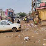 दिवाली के अगले दिन पूरा बाजार बना कचराघर, नपा में चल रही खींचतान का भी शहर में असर