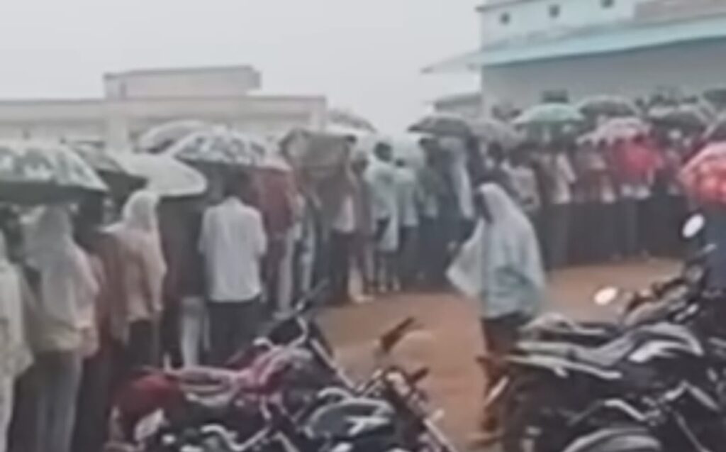 कार्यक्रम निरस्त का निर्णय सही: मौसम ने हर तरफ से तोड़ा किसान