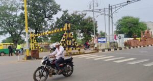 गुना-ग्वालियर नाकों पर भारी वाहन रोकने वाले हाइट लिमिट पोल टूट कर हुए साइड, अब नहीं कोई रोक