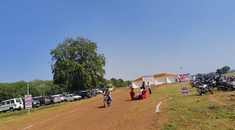 बागेश्वर धाम की व्यवस्थाओं में जुटा प्रशासन, आयोजक भी बोले: प्रशासन की मिलती है मदद