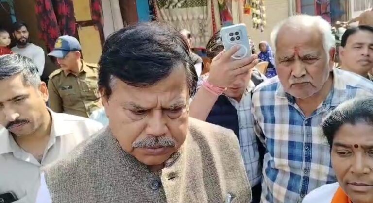 ऊर्जा मंत्री के आदेश का पालन ही नहीं कर रही बिजली कंपनी, किया सवाल, तो मंत्री से गए नई तारीख