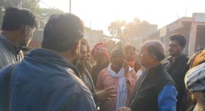 थोक सब्जी मंडी पर फिर लगा जाम, मंडी सचिव ने दी पुरानी अनाज मंडी में दुकानें लगाने की सलाह