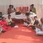 माधव चौक पर नहीं मिली धरने की इजाजत तो नपा परिसर में लगाया तम्बू, किया सुंदरकांड पाठ