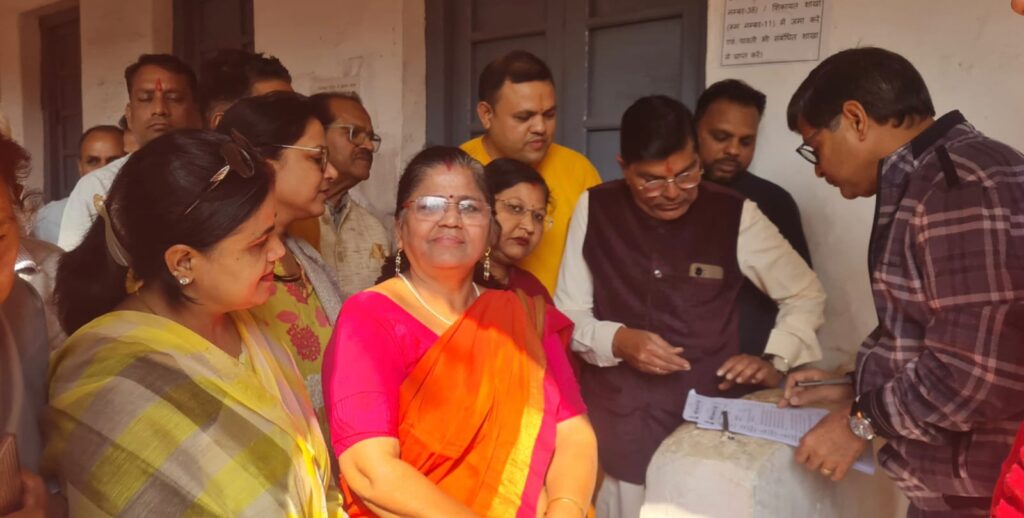 किन्नरों की अवैध वसूली से कराह उठा वैश्य समाज, तय किया शादी के 2100, बच्चे के जन्म पर 1100, त्यौहार वसूली 50 रुपए