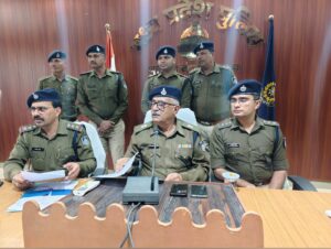 करेरा पुलिस ने किया अंधे कत्ल का पर्दाफाश, 24 घंटे में दबोचे दो आरोपी, लूट का माल भी बरामद