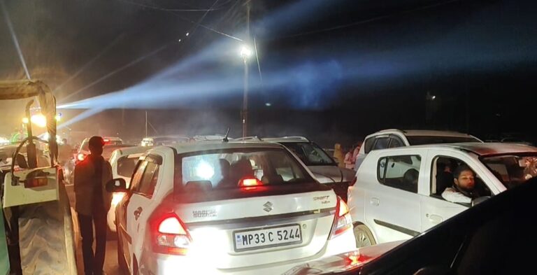 शादी की रात पड़ती है शहरवासियों पर भारी, हर तरफ नजर आता है जाम और सिर्फ जाम