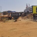 रेलवे ओवरब्रिज निर्माण के फेर में रस्ता किया बंद, फोरलेन बायपास से कोहरे के बीच स्कूली बच्चों की सुरक्षा को खतरा