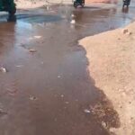 15वें दिन आई सिंध की सप्लाई, घरों में पानी पहुंचने की बजाए सड़कों पर बहकर बर्बाद होता रहा