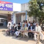 अपनी ही पार्टी के विरोधियों को पुलिस थाने में बिठलवा कर, कांग्रेस जिलाध्यक्ष हुए कार्यक्रम में शामिल