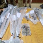 करेरा के पपरेडू में बन रहे थे कट्टे व अधिया, पुलिस ने दबोचा महू झांसी का कारीगर