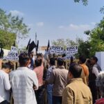 कलेक्ट्रेट पर लगे नारे: मोहन यादव जाएगा, जाकर भैंस चराएगा, मोदी तेरी तानाशाही नहीं। चलेगी-नहीं चलेगी