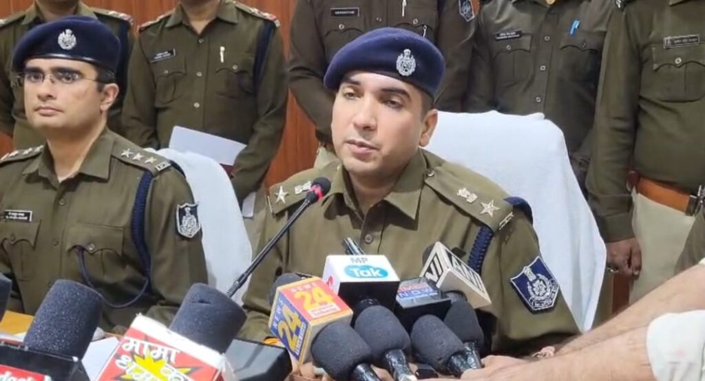 देश भर में अश्लीलता परोस कर वसूली करने वाले रैकेट का पुलिस ने किया भंडाफोड़