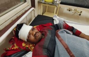 बड़े बेटे की बहू भगा ले गए, समाज की पंचायत ने 2.51 लख देने का फैसला सुनाया, पैसा मांगा तो कर दिया मरणासन्न