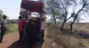 जिसके फेर में गया जेल, उसी के साथ पेड़ से लटकी मिली लाश, पुलिस जुटी जांच में: हत्या या आत्महत्या