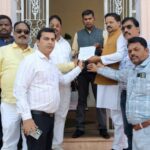 दमनकारी परिवहन नीति के खिलाफ होली से एक दिन पूर्व बंद हो जाएंगी यात्री बसें, दिया ज्ञापन