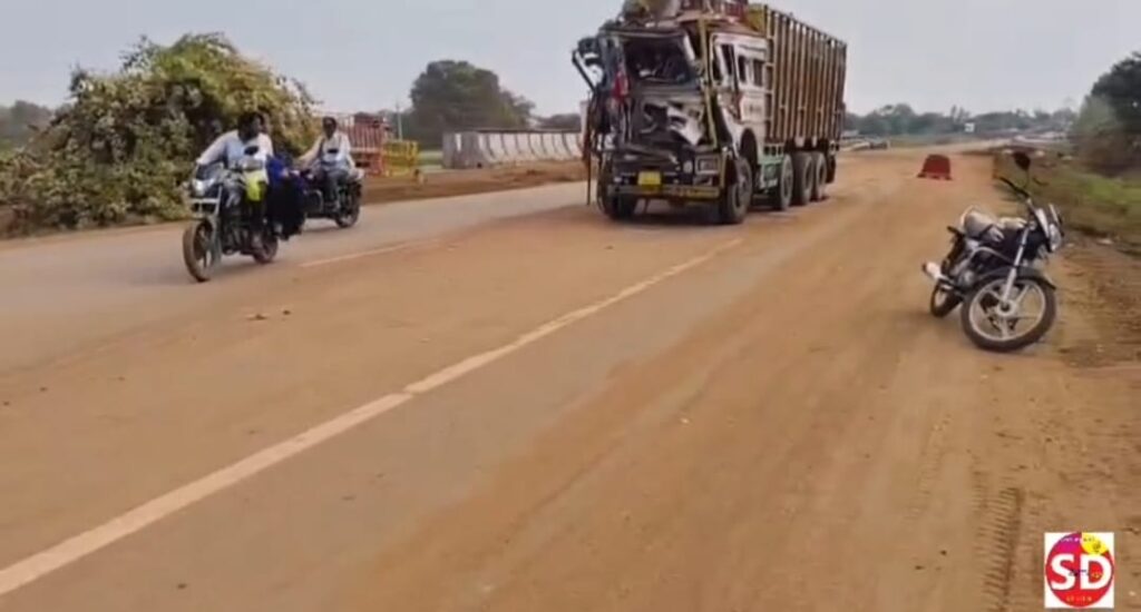 आगरा-मुंबई हाइवे पर एनएचएआई की लापरवाही से हो रहे गम्भीर सड़क हादसे