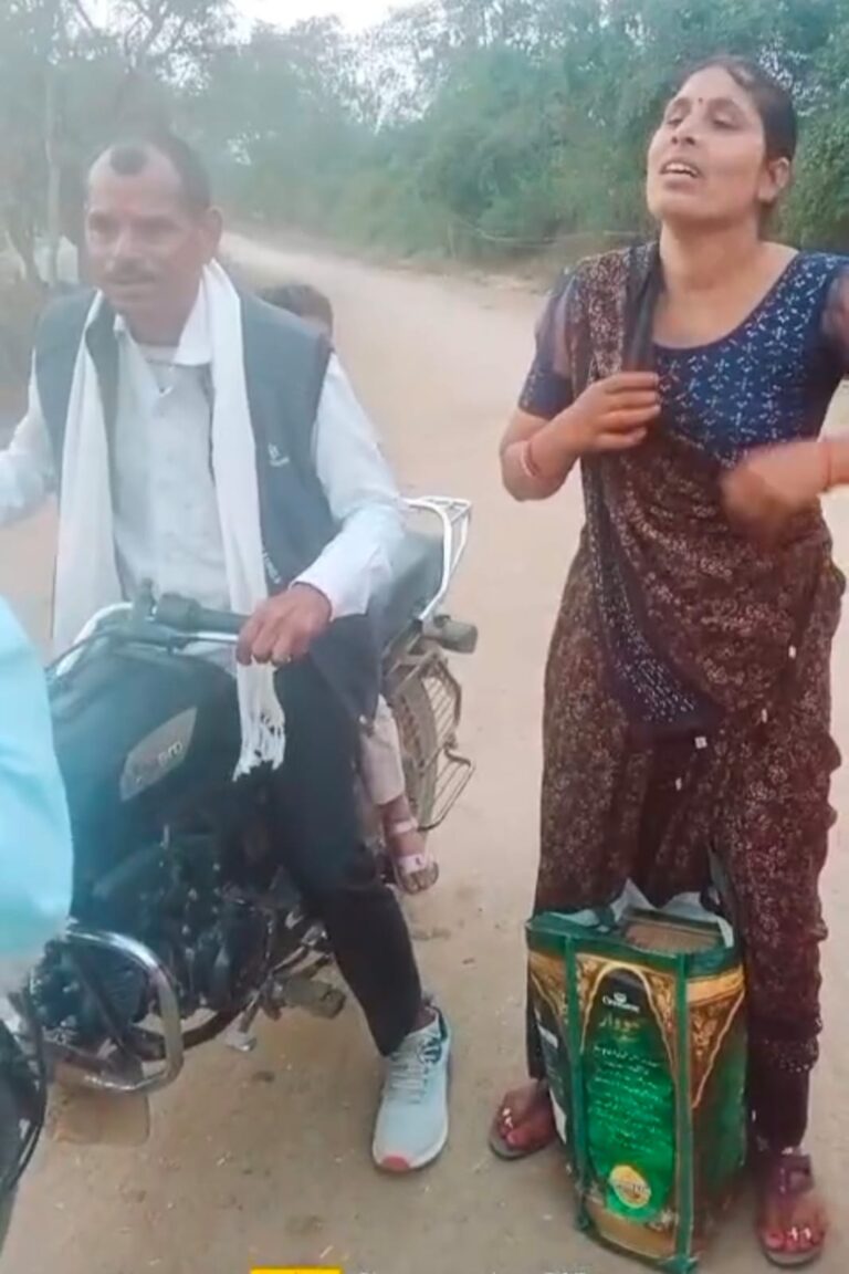 पिछोर में सरेराह बाइक सवार महिला से लूटे जेवर, मुंह पर कपड़ा बांधे लुटेरे थे हथियारों से लैस