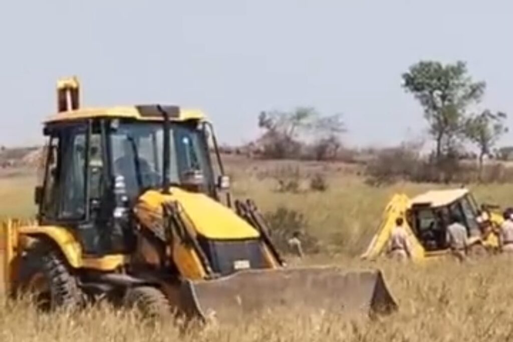 125 बीघा सरकारी जमीन को कराया कब्जा मुक्त, 18 कब्जेधारियों की लहलहा रही थी फसल