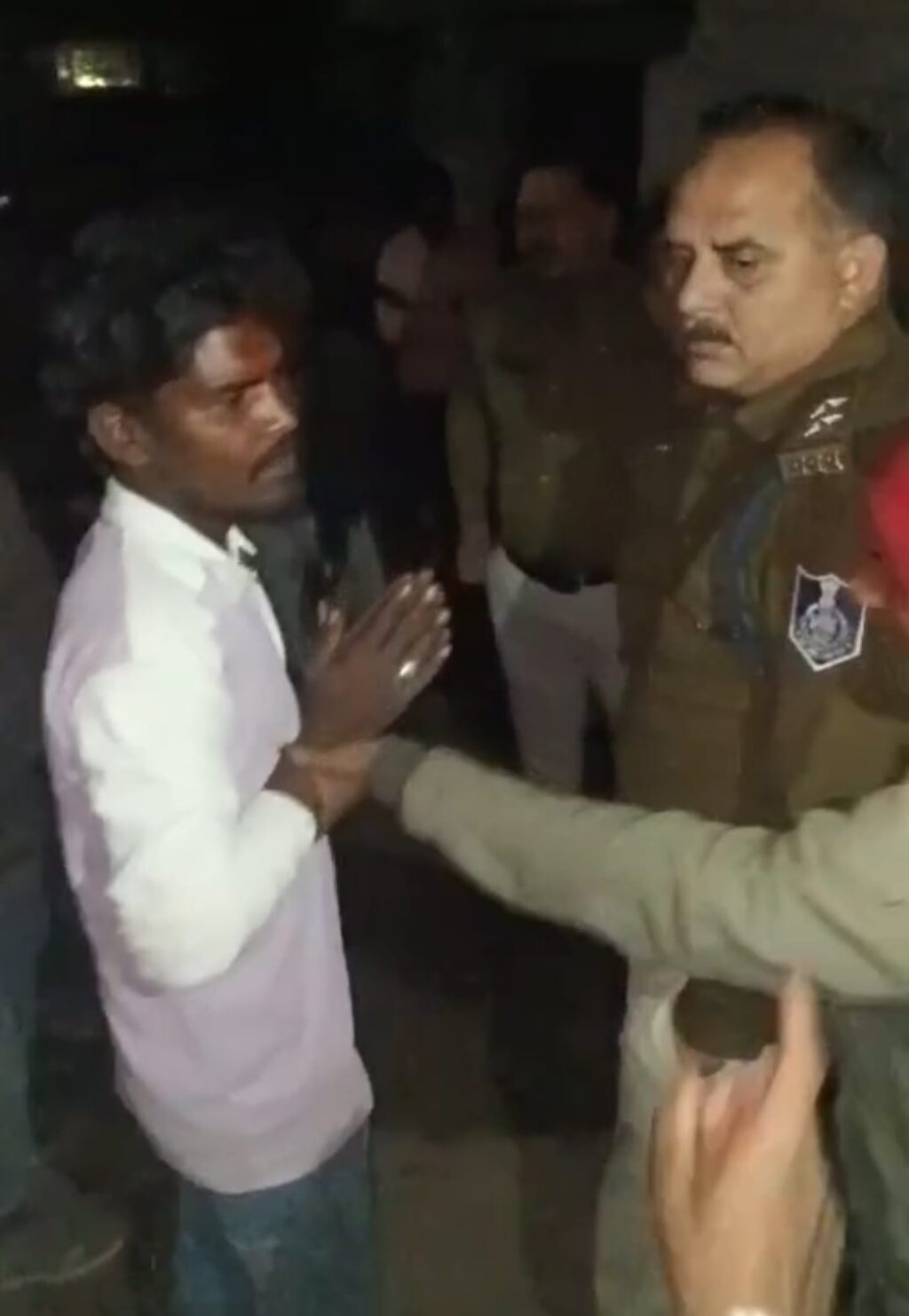 500 का नोट फाड़ने पर हुआ खूनी संघर्ष, क्रॉस प्रकरण हुआ दर्ज, भारतीय मुद्रा फाड़ने की धारा लापता