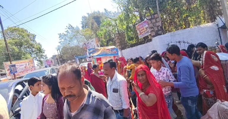 शहर में आज दो व मंगलवार को थोकबंद शादियां होने से बनेंगे सड़क जाम के हालात, बस यात्री भी होंगे परेशान