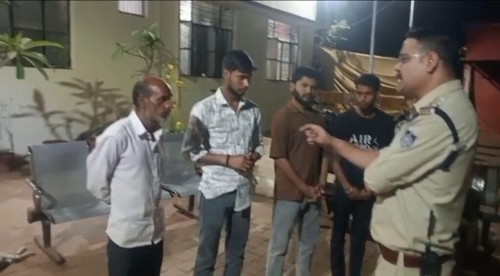 ग्रामीण क्षेत्रों से पढ़ने आए किशोरों ने बनाया सोशल मीडिया पर गैंगस्टर, 302 व 307 नाम के ग्रुप