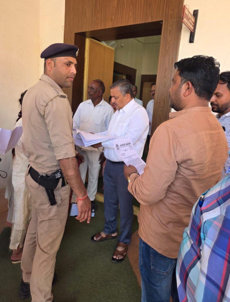 गांधी पार्क में लग रहे मेले को हटवाने के लिए ओबीसी महासभा ने दिया कलेक्टर को ज्ञापन, शनिवार को होगा प्रदर्शन