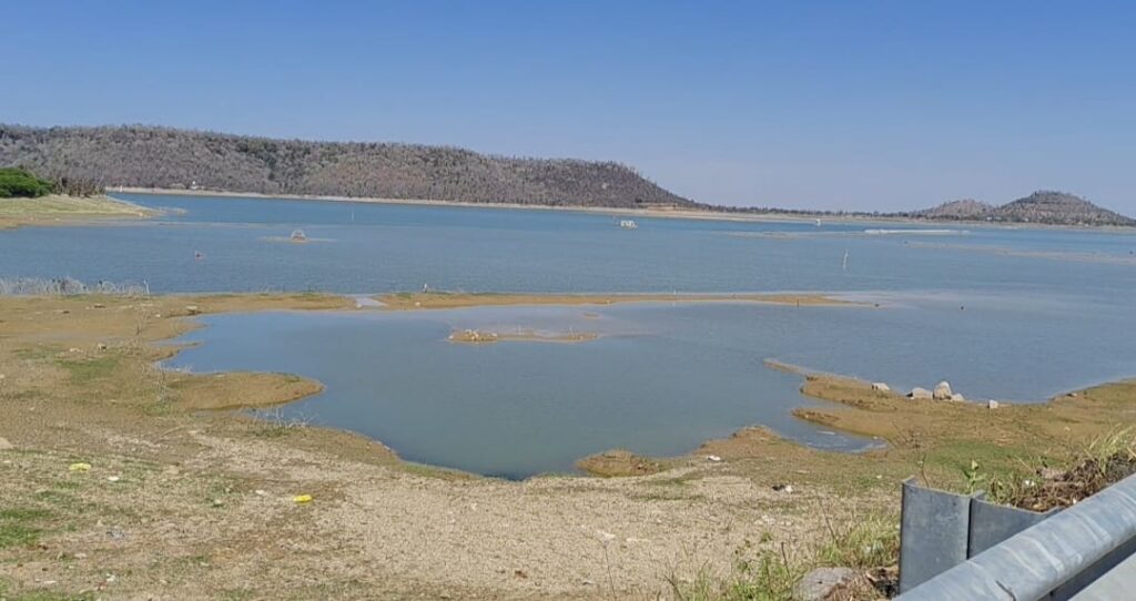 औसत से दोगुनी बारिश होने के बाद भी मार्च में ही शिवपुरी जिले में जल अकाल घोषित