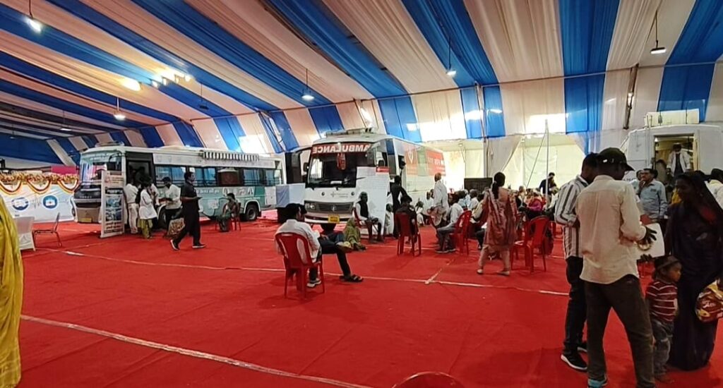 मेगा स्वास्थ्य शिविर में हर दिन उमड़ रहा मरीजों का सैलाब, ओपीडी, जांचें, दवा सहित भोजन निशुल्क
