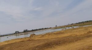 शासन की जल संरक्षण योजनाएं, जिले में धरातल पर शून्य, मार्च में ही खाली होने लगा करई का तालाब