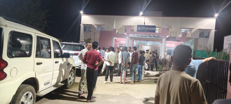 शराब का विवाद: हथियारबंद लोगों ने किया पीछा, घुस आए भाजपा के प्रशिक्षण में