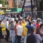 बच्चों की परीक्षा लेने वाले शिक्षक खुद परीक्षा देने को तैयार नहीं, TET के विरोध में निकाली विशाल रैली