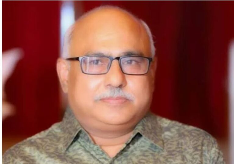 पार्षदों को शायद हो, लेकिन जनता को अब भरोसा नहीं रहा नेताओं पर, पहले भी दिखा चुके हैं अपना असली रंग