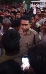 सिकंदरा बैरियर पर बस स्टाफ के साथ मारपीट के बाद लगा 6 घंटे का जाम, फंसे रहे हजारों यात्री व एक सैकड़ा ट्रक