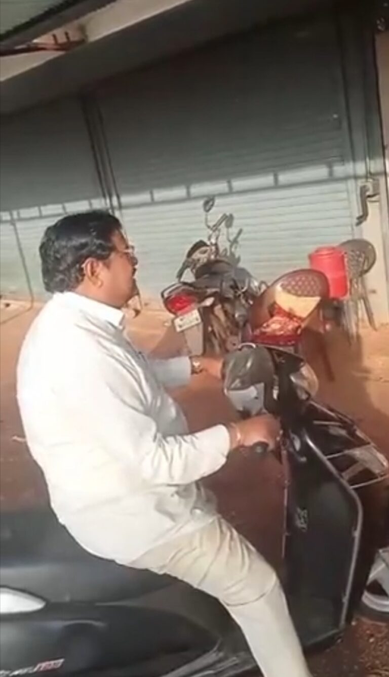 मंडी के चुनाव न होने से लूट का अड्डा बनी अनाज मंडी पिपरसमा, व्यापारी व सचिव आमने- सामने