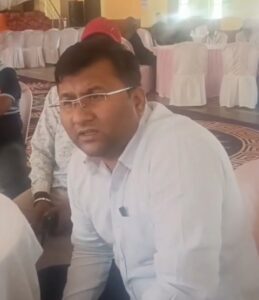 उल्टा पड़ता दिख रहा वास्तुदोष, गुना में पहनी थी माला, अपने घर शिवपुरी में क्या होने वाला..?