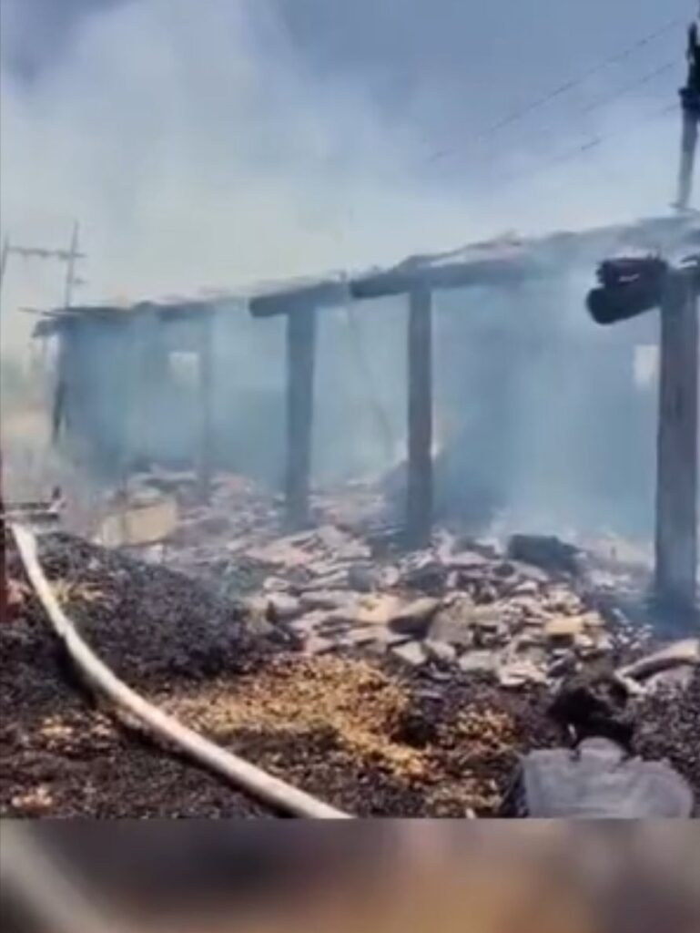 शिवपुरी में दो जगह लगी आग, लाखों का नुकसान, किसान का जला अनाज, कबाड़ी का कबाड़ा
